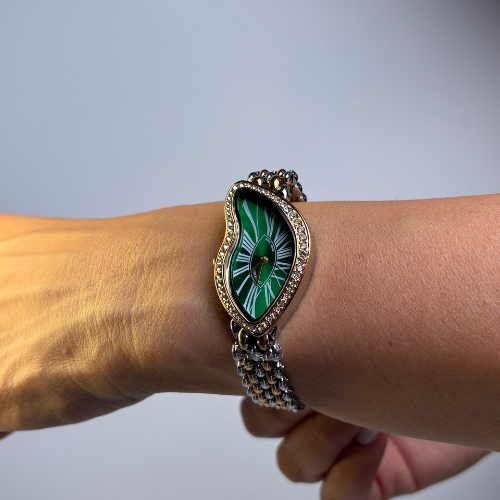 Montre luxe – Cadran Vert & Lunette Diamants
