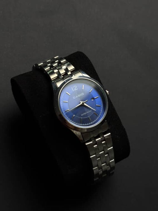 Montre casio Femme - cadran bleu