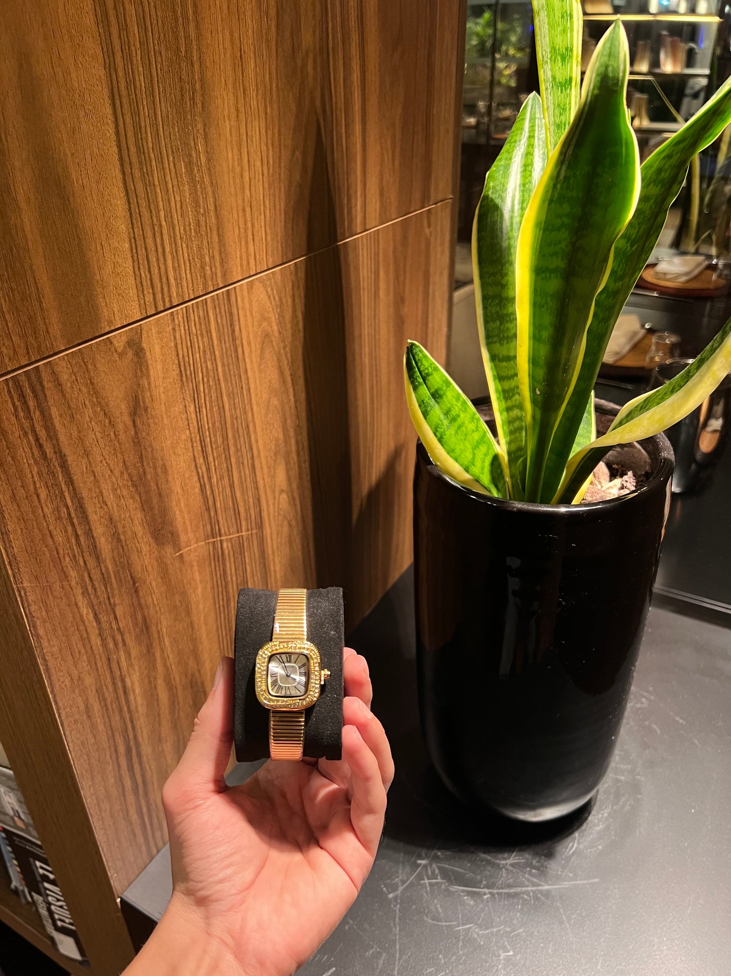 Montre luxe Or lunettes diamond
