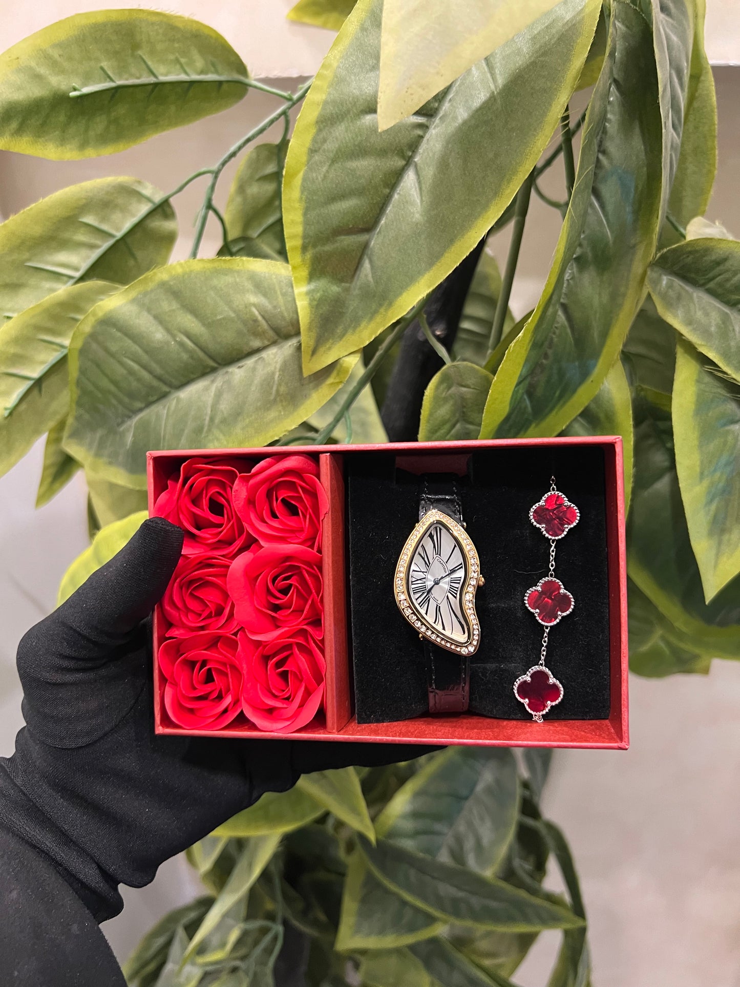 Pack Cadeau Élégance
Montre & trendy Bracelet