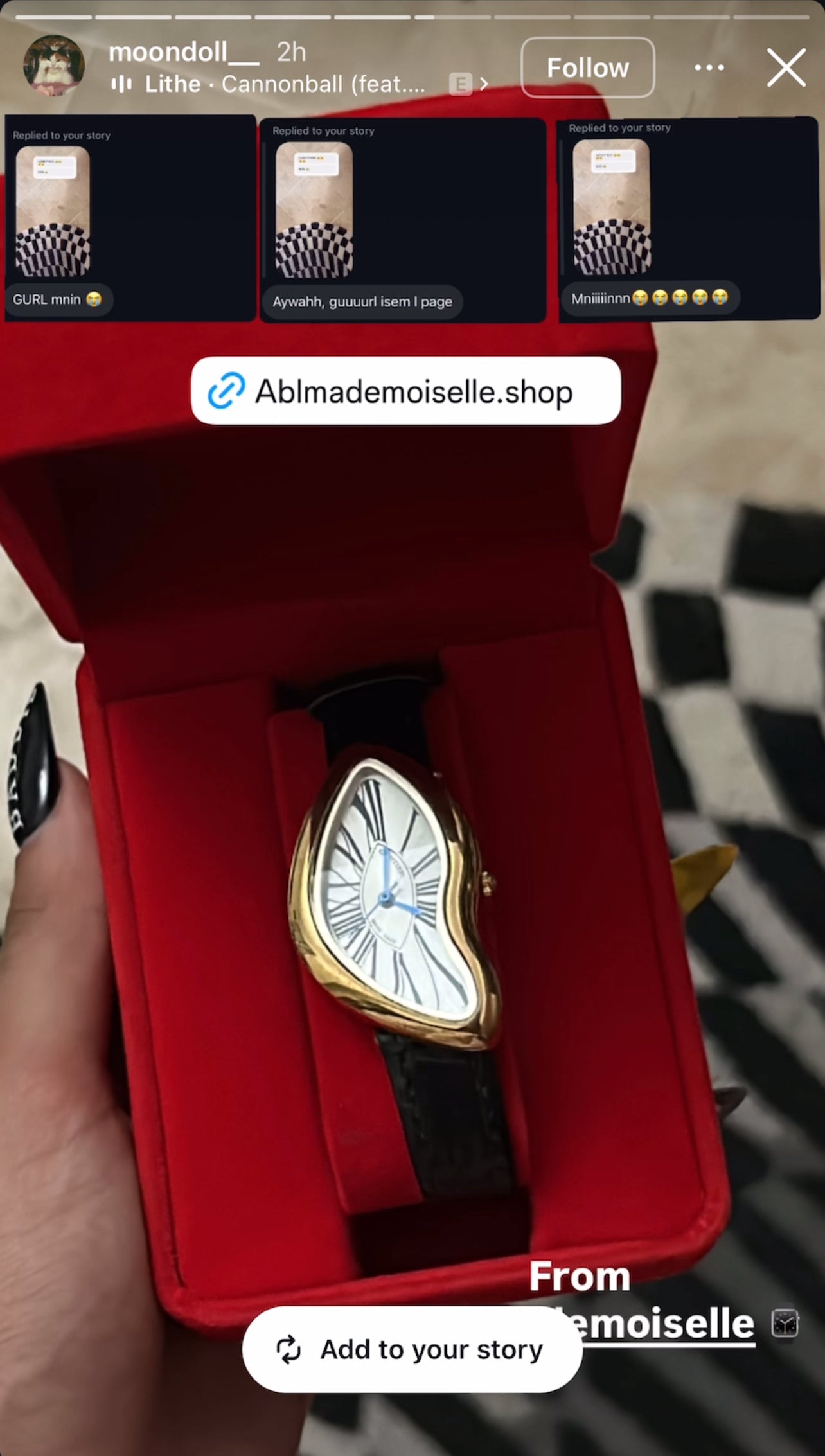 Montre luxe – Cadran Coloré & Lunette Or