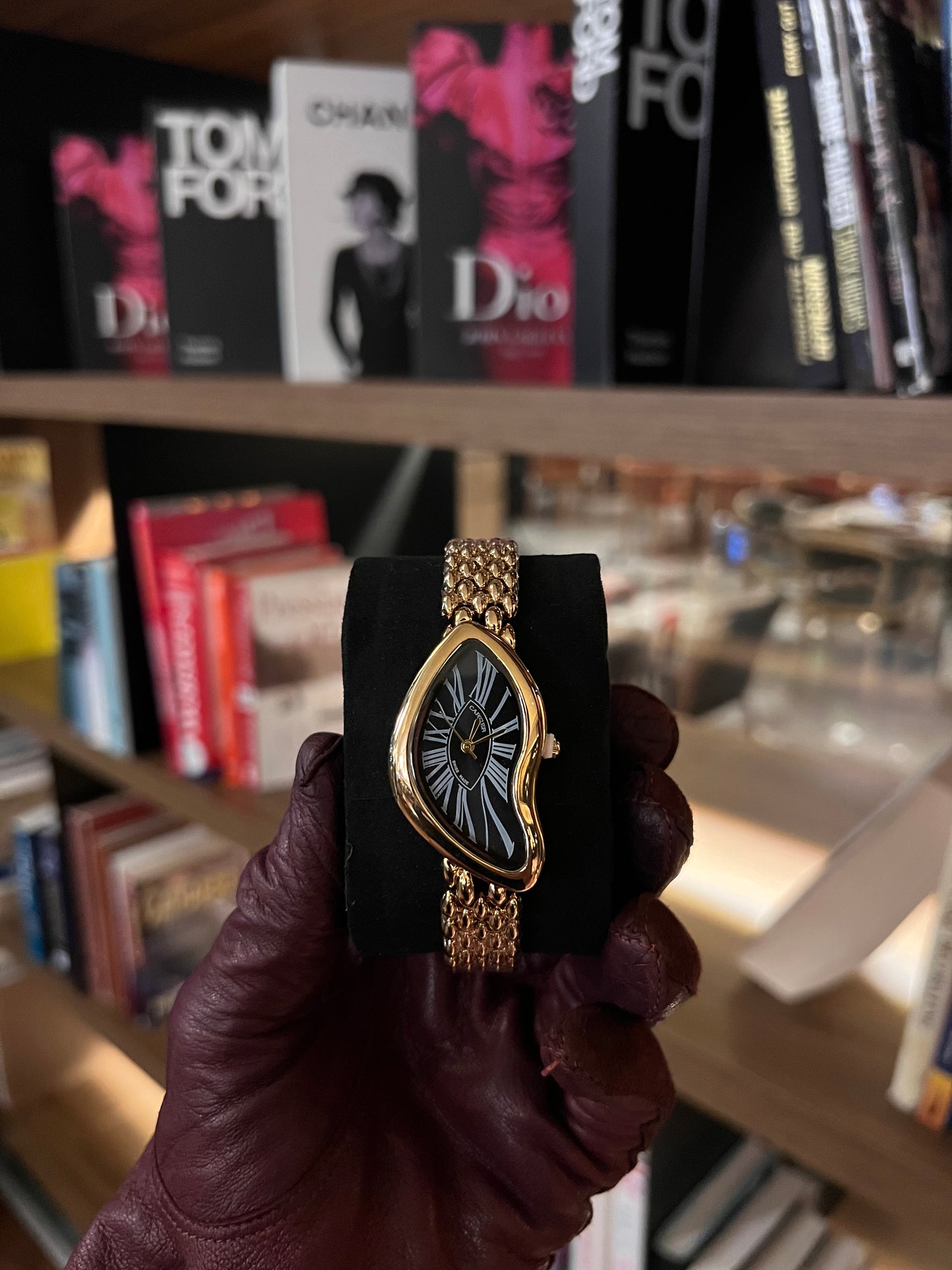 Montre luxe – Or & Cadran Noir