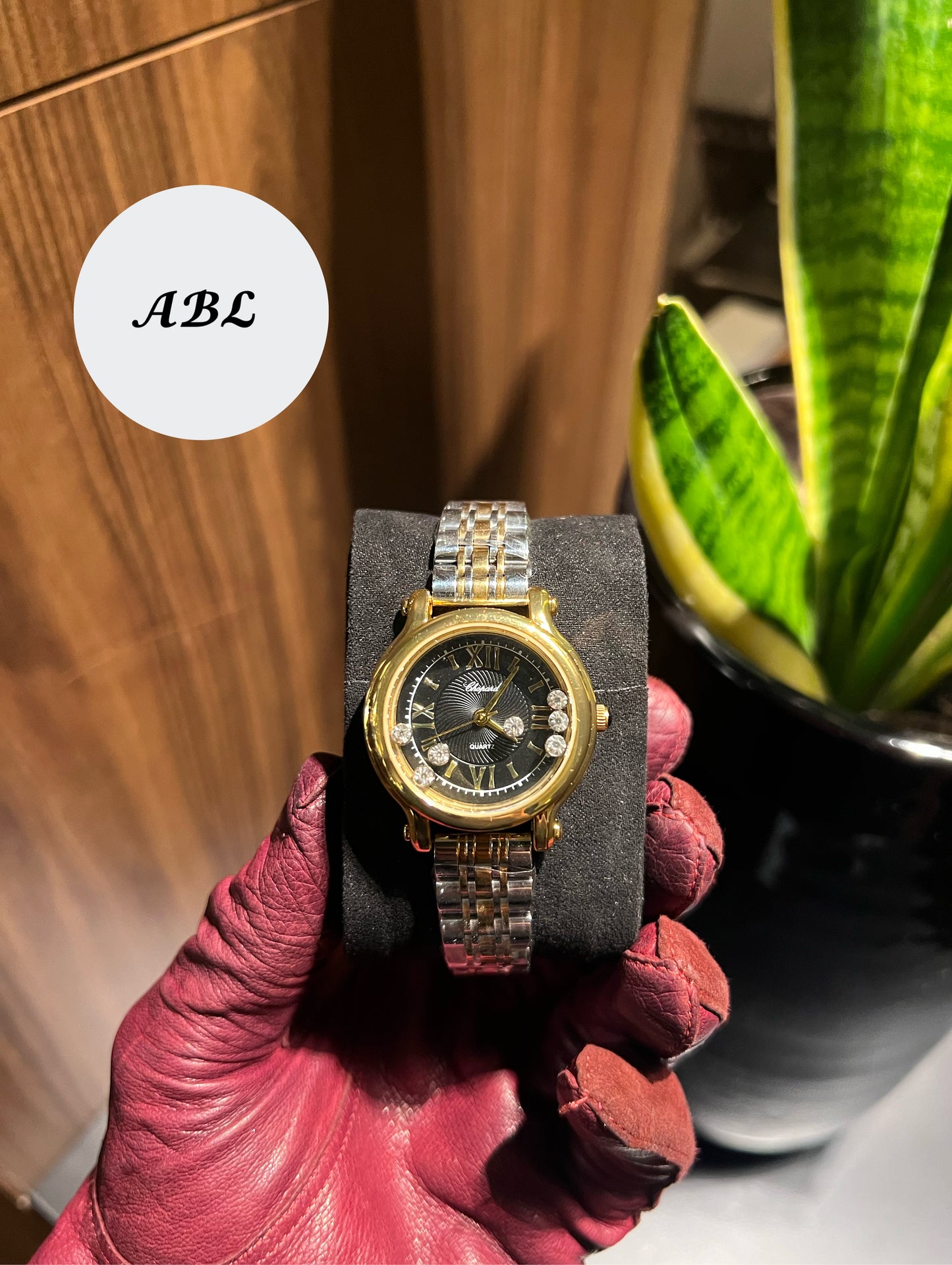 Montre luxe – Cadran Noir & Or 18 carats