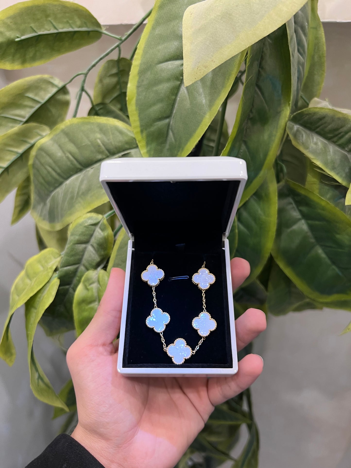 Bracelet Trèfle Blanc Femme – Acier Inoxydable Doré