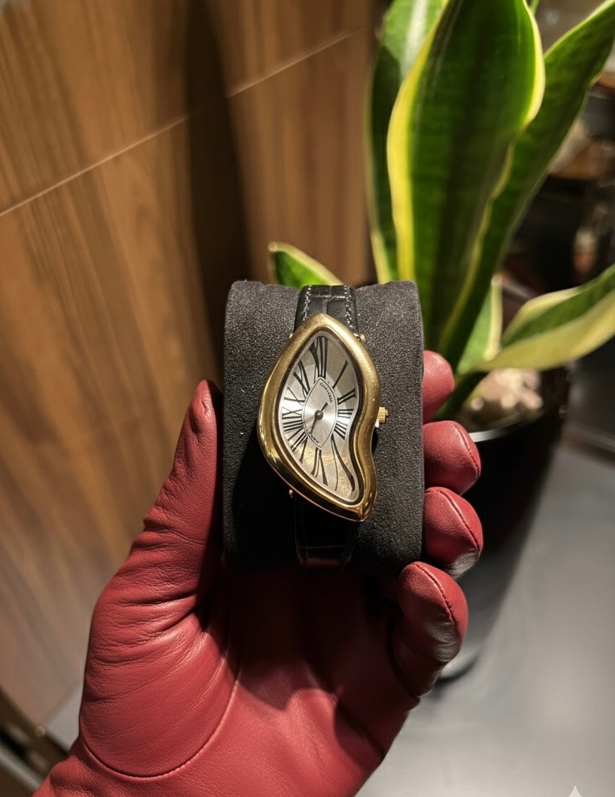 Montre luxe – Cadran Coloré & Lunette Or