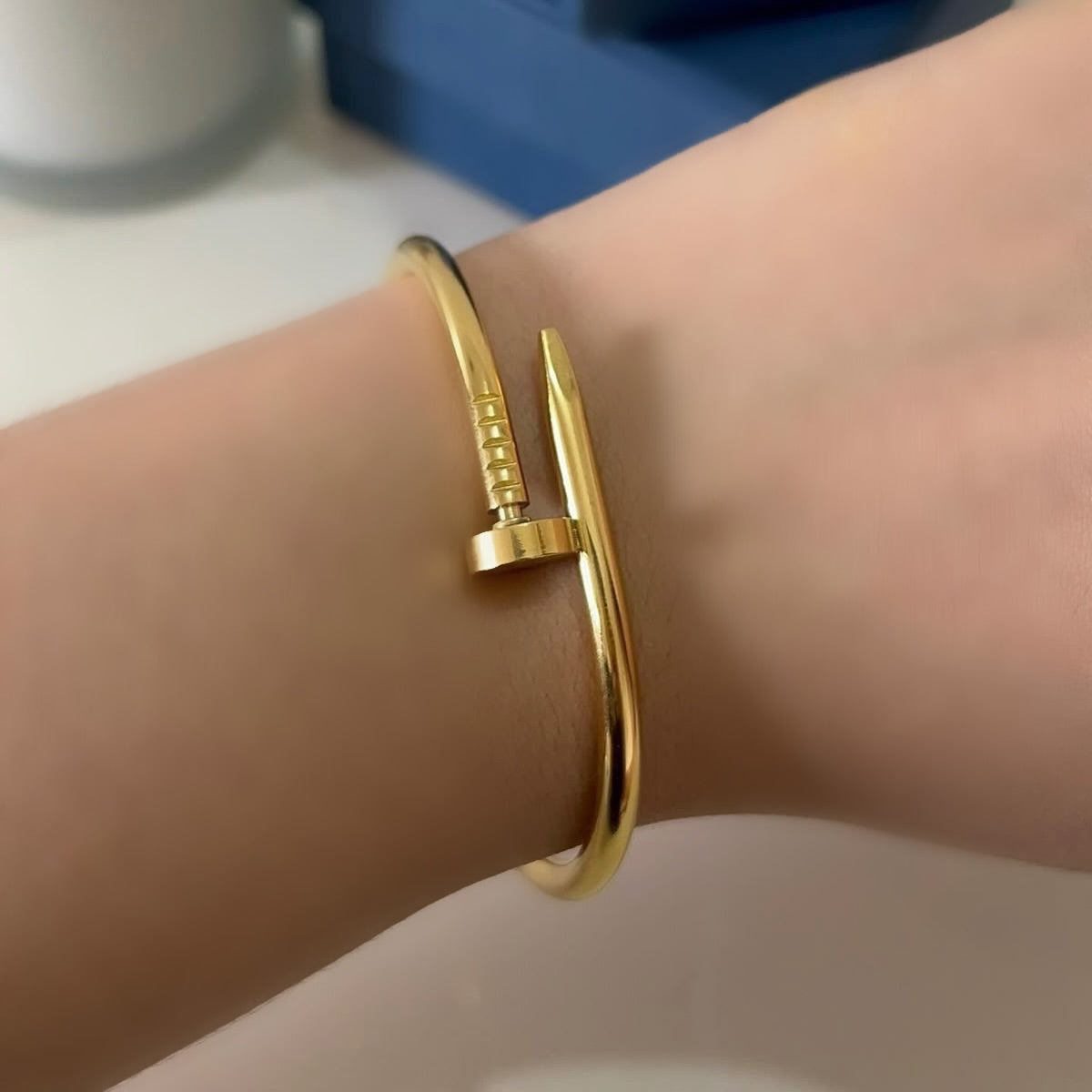 Bracelet Femme Clou Doré – Acier Inoxydable