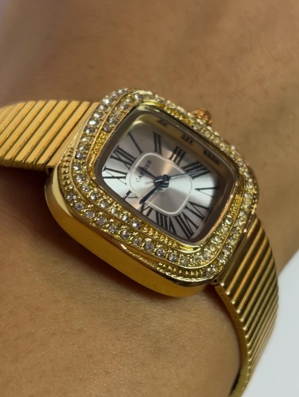 Montre luxe Or lunettes diamond